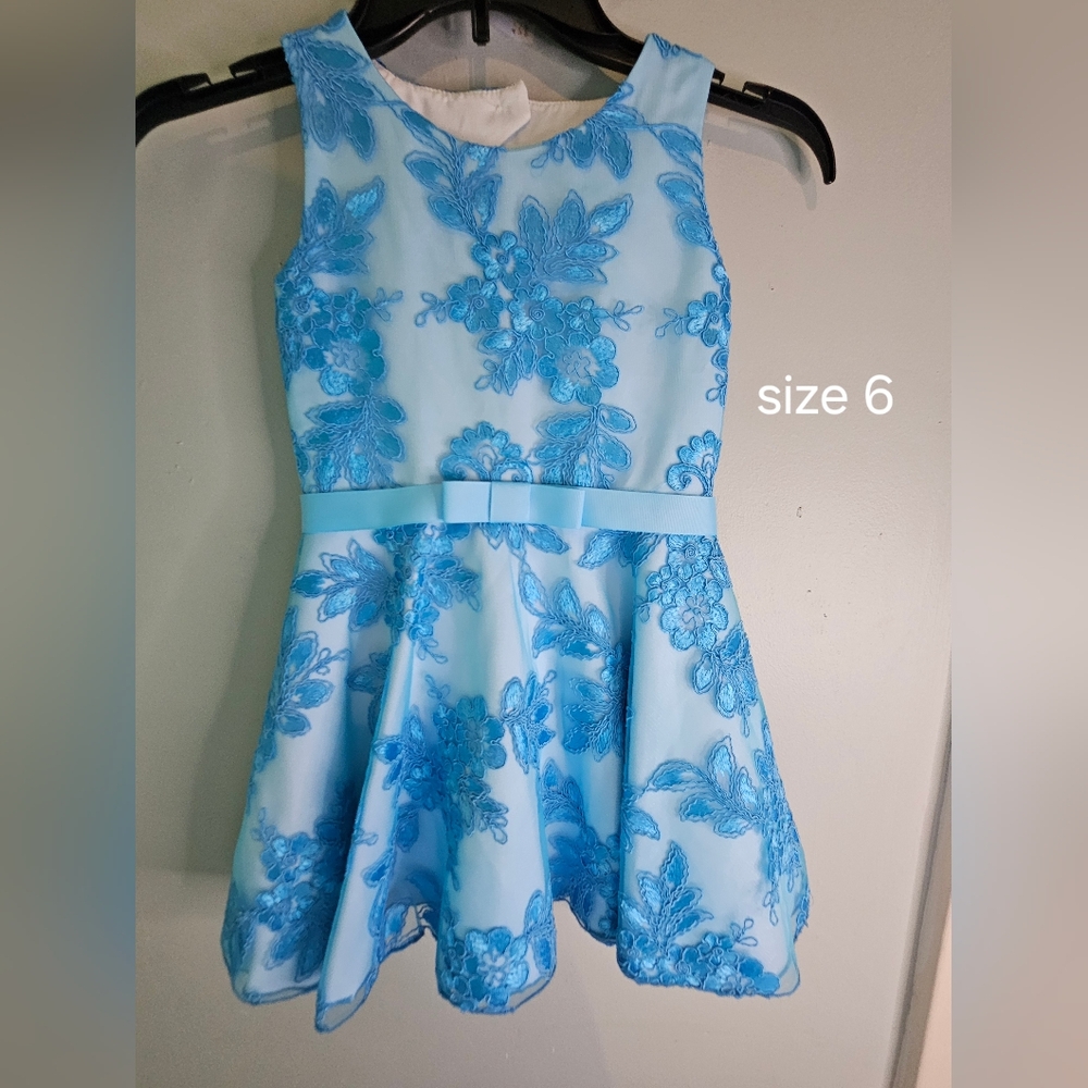 Blue lace applique girls dress size 6 knee length